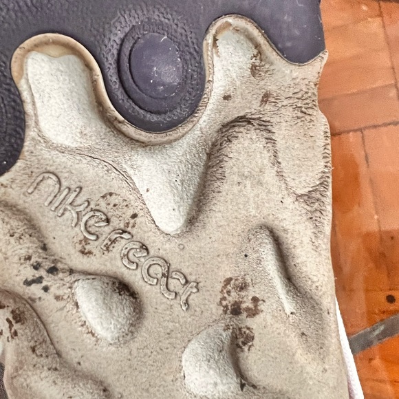 Nike react GORGEOUS!! athletic sneakers - Picture 4 of 9